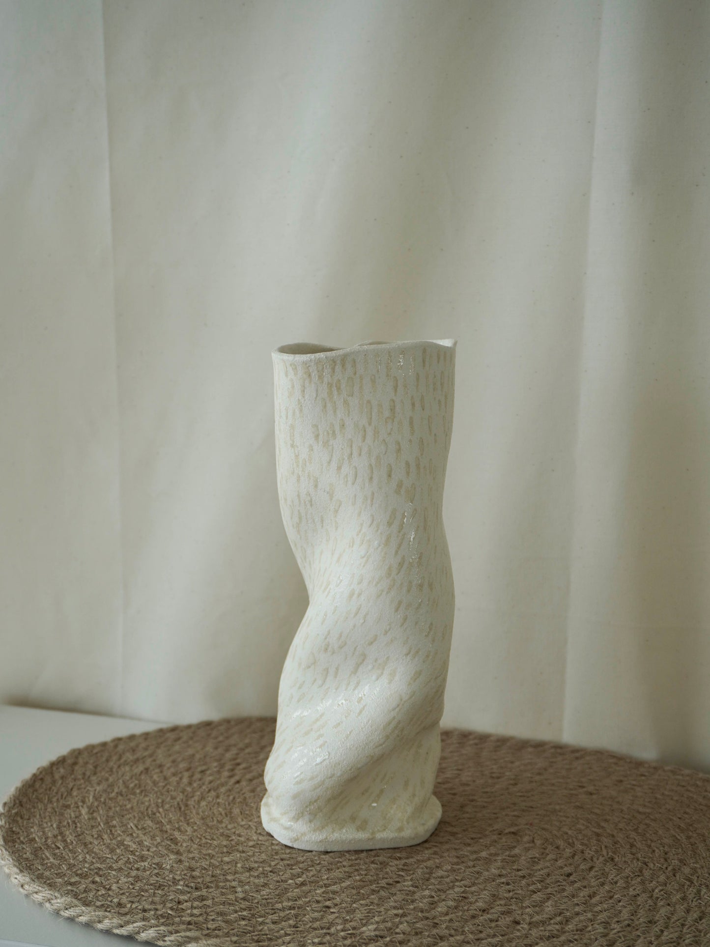 ‘Fluiform' Vase NO.10