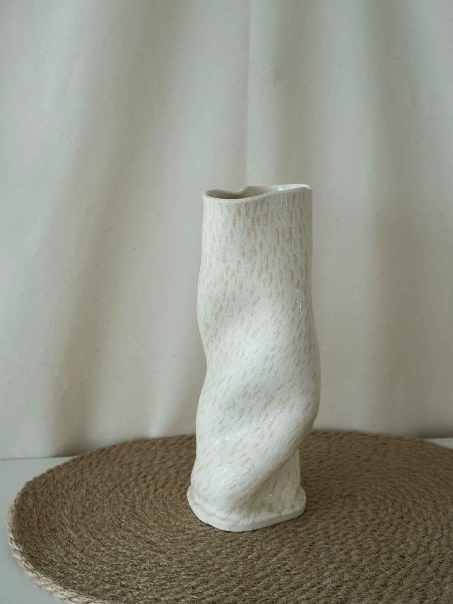 ‘Fluiform' Vase NO.10