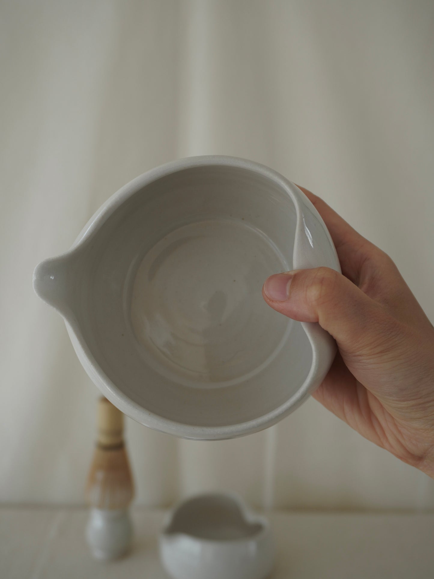 'Fluiform' Matcha bowl set (bowl+whisk stand)