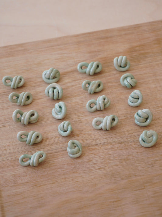 KNOT Button - Lake Green