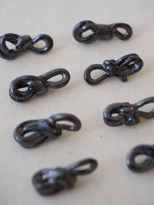 KNOT Button - Metallic