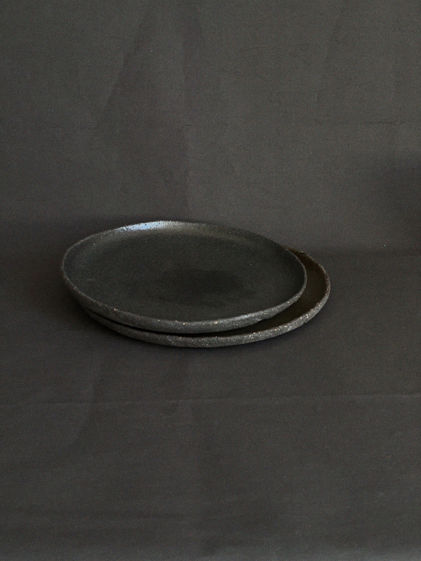 Black wild textured plate - Tenmoku