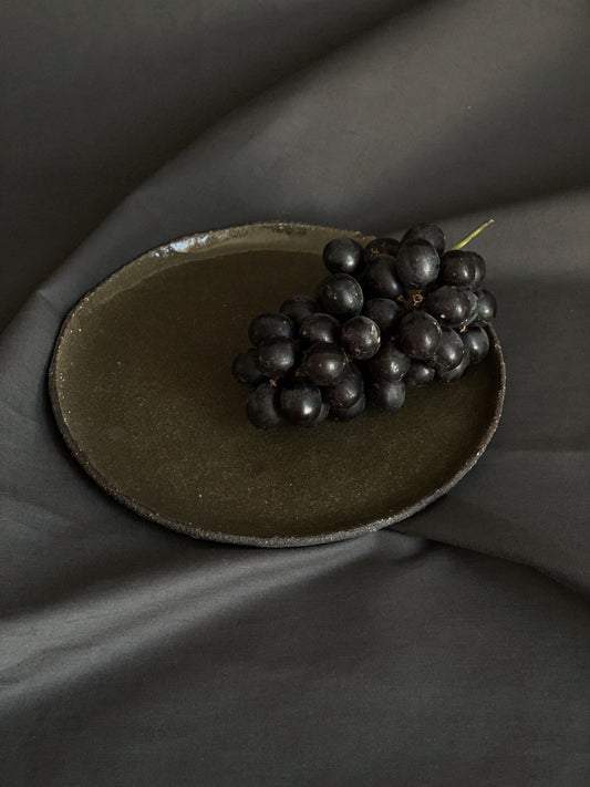 Black wild textured plate - Forest