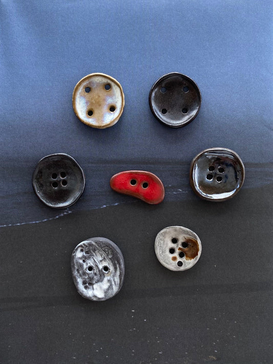 26-30mm Ceramic Buttons